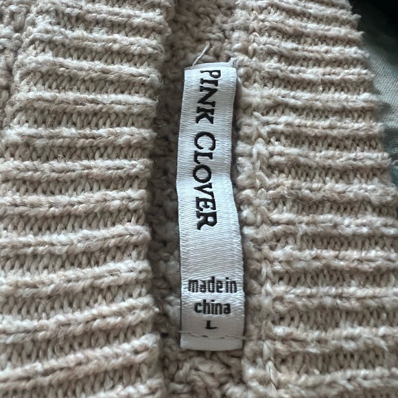 Pink Clover Women's Sweater in Cream - Picture 9 of 9